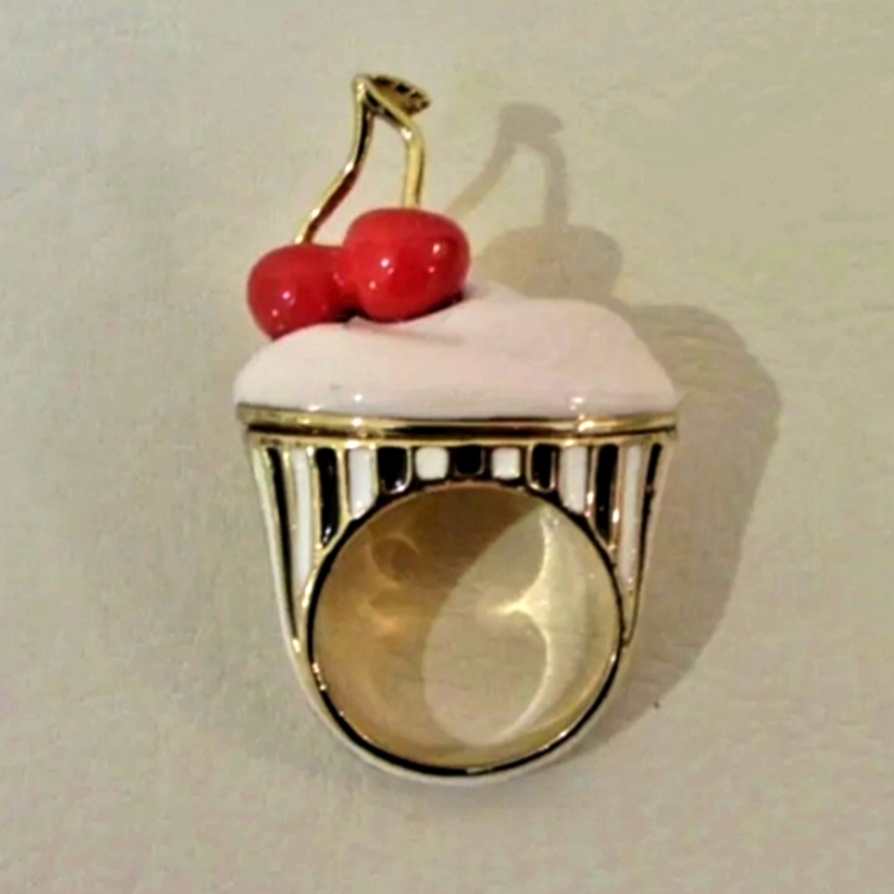 ISO Kate Spade Cupcake Ring